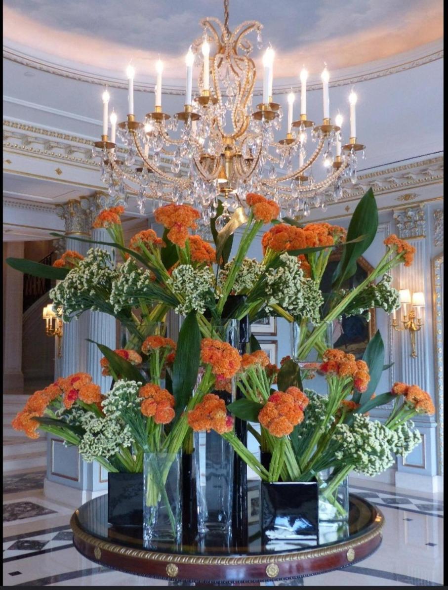 Empress Madani Palace Hotel Съри Екстериор снимка