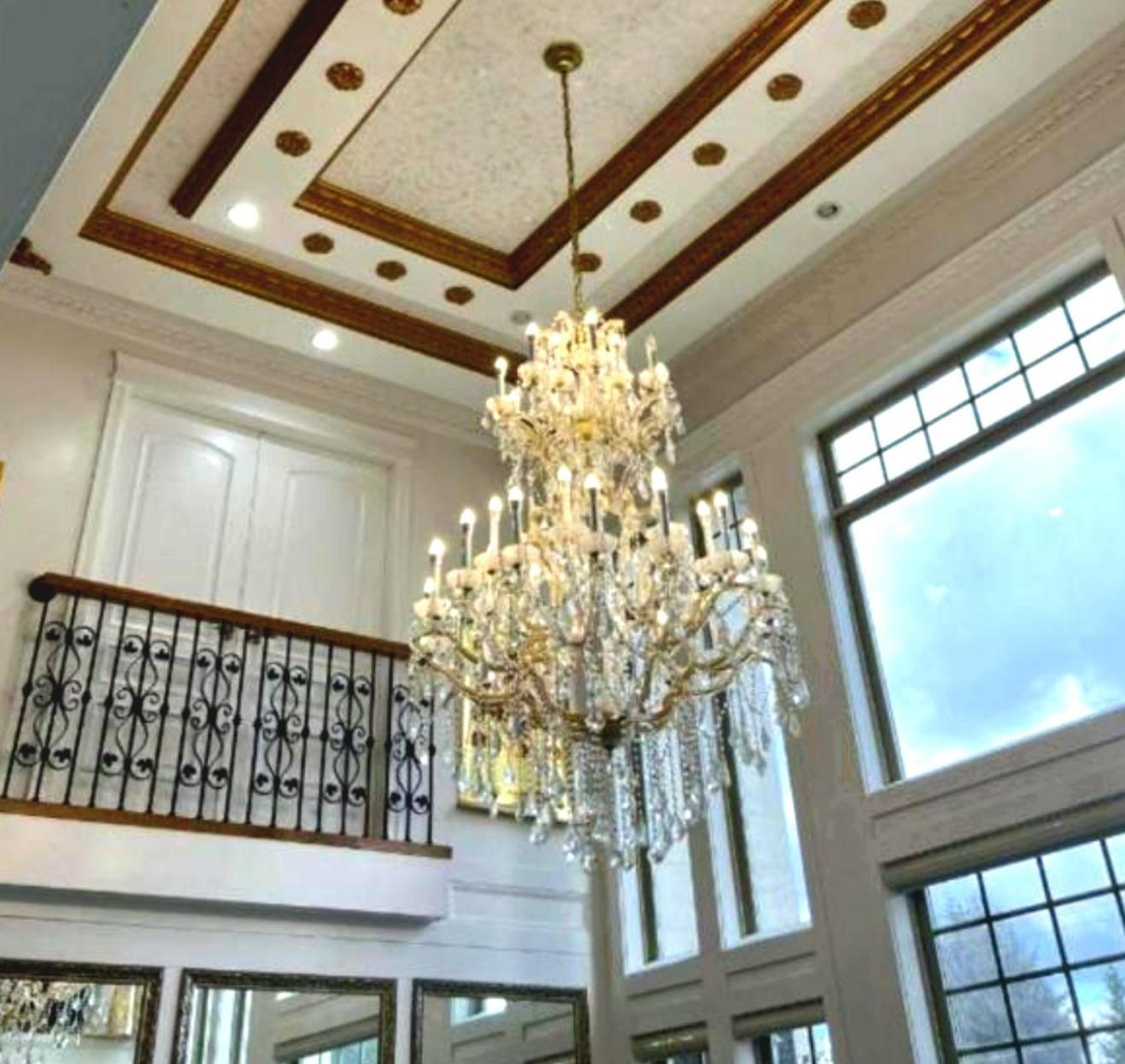 Empress Madani Palace Hotel Съри Екстериор снимка